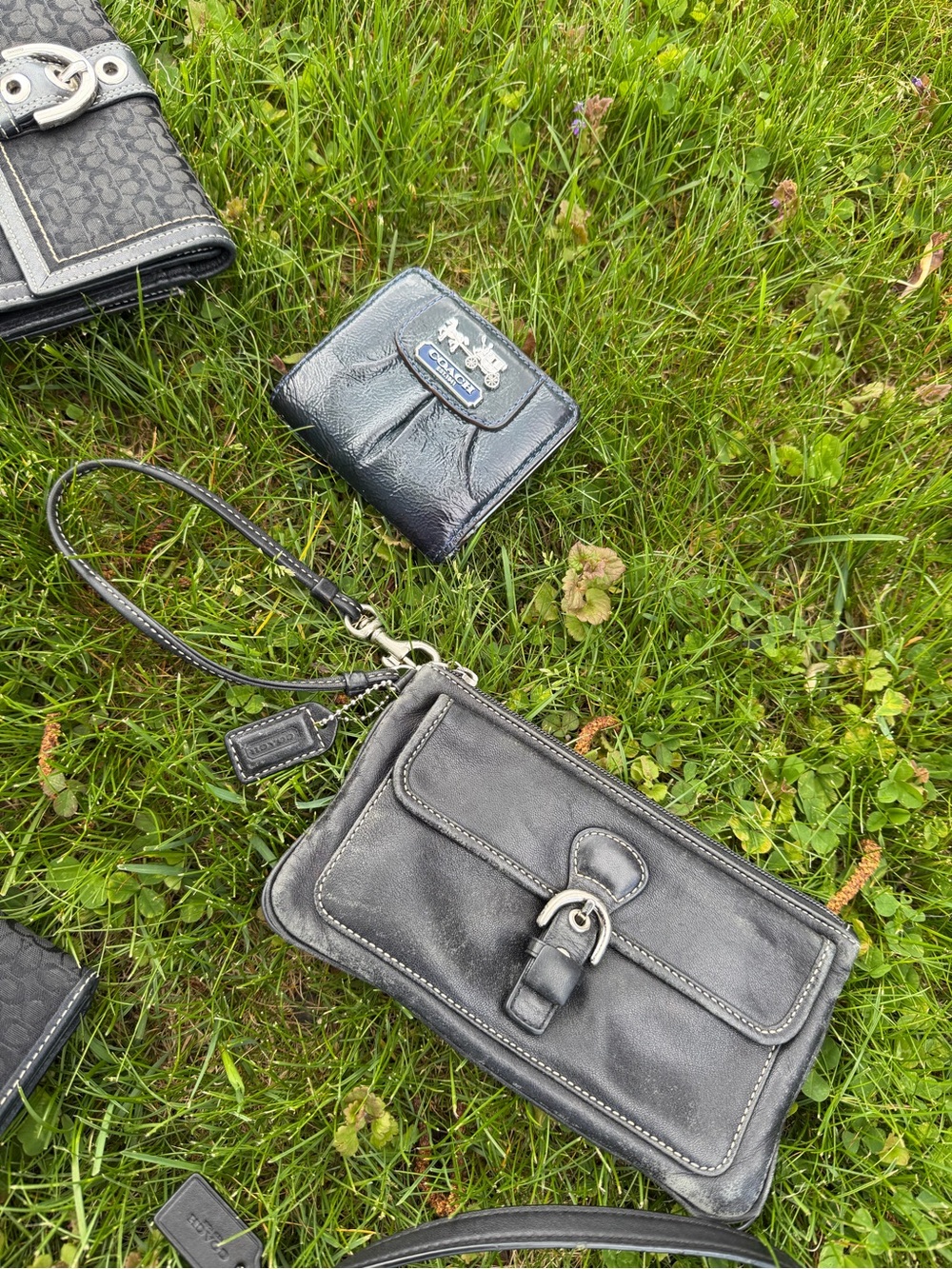 🖤✨COACH Y2K Bundle of 6! Leather Wristlet, Wallet & Demi Bag Collection🖤✨ - Picture 4 of 15